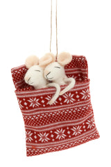 Ornement souris amoureuses endormies