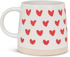 Tasse à base large avec cœurs