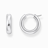 Boucles d'oreilles avec un design épais