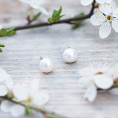 Glee pearl studs