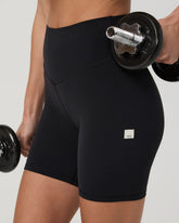 Vuori AllTheForm™ Short 6"