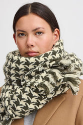 Iavanja scarf