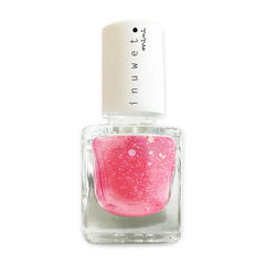 Vernis à ongles fuchsia parfum à fraise