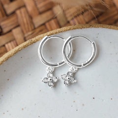 Glee Twila Hoops