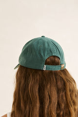 Collegiate cap